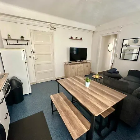 Charming Bright Apartment, Center With Free Parking 아파트 *