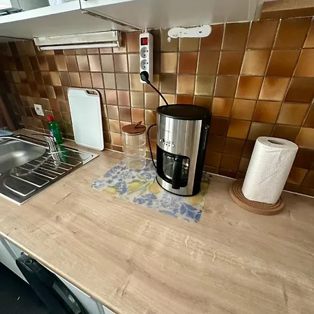 Charming Bright Apartment, Center With Free Parking